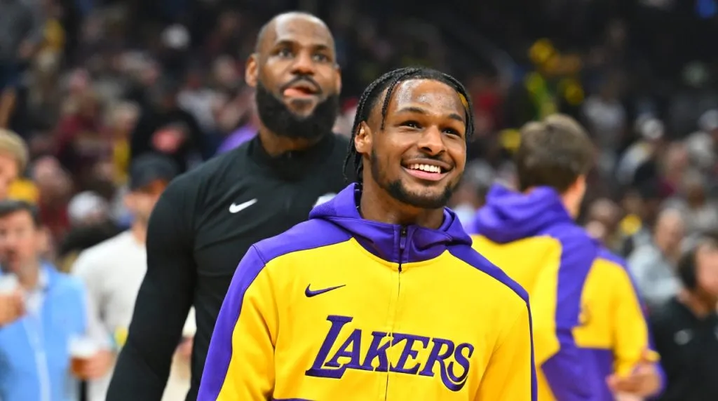 LeBron y Bronny James vs. Cavaliers. (Foto: Getty Images)