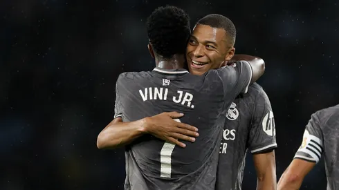 Mbappé y Vinicius festejan un gol de Real Madrid.
