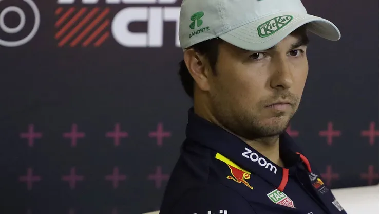 El mexicano tendría sus horas contadas en Red Bull.