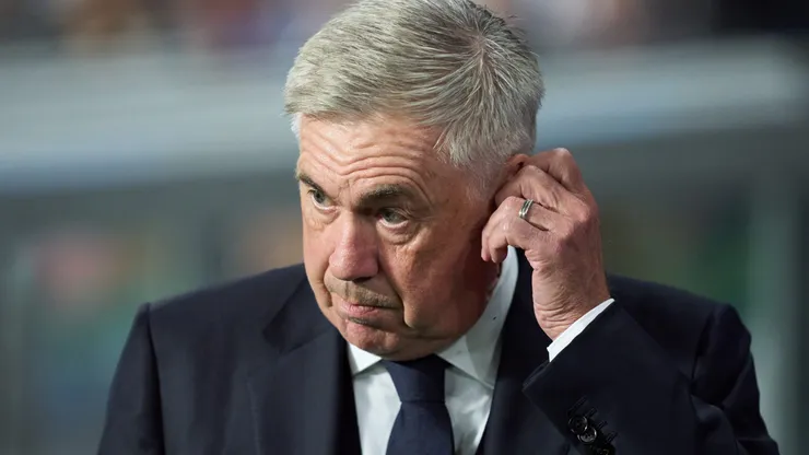 Ancelotti, cuestionado por los propios fanáticos.