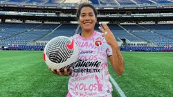 Creció jugando en las calles, superó una fuerte depresión y no deja de hacer goles