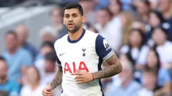 Cristian Romero, afuera del once titular de Tottenham.