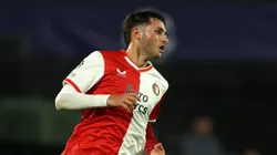 Santi Giménez no integra la alineación para hoy.