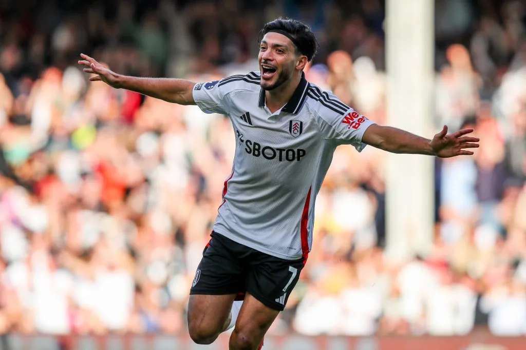 Raúl Jiménez volverá a jugar este sábado 26 de octubre. (Imago)