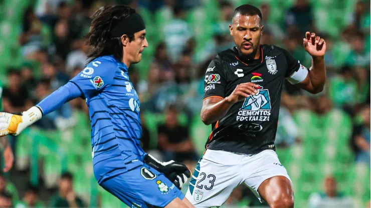 Santos Laguna y Pachuca se enfrentan este martes por la Liga MX