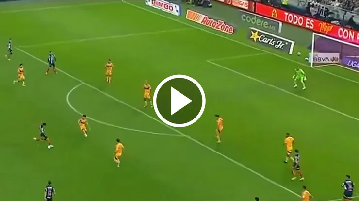 El impresionante golazo de Iker Fimbres para Rayados ante Tigres UANL en el Clásico Regio 139