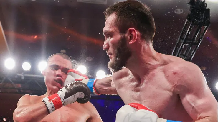 Bakhram Murtazaliev noqueó de manera espectacular a Tim Tszyu en el tercer round.