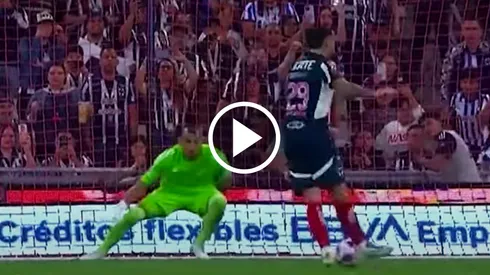 Túnel y penal 'no look': el show de Ocampos que enloqueció a todo Rayados ante Tigres UANL