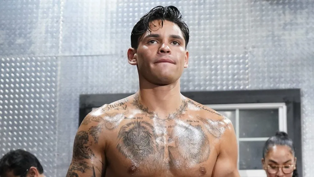 Ryan García opina que Canelo Álvarez vencería a Artur Beterbiev.