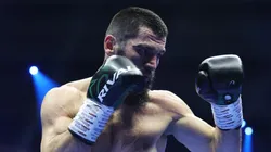 Artur Beterbiev fue duro con sus palabras hacia la familia Chávez.