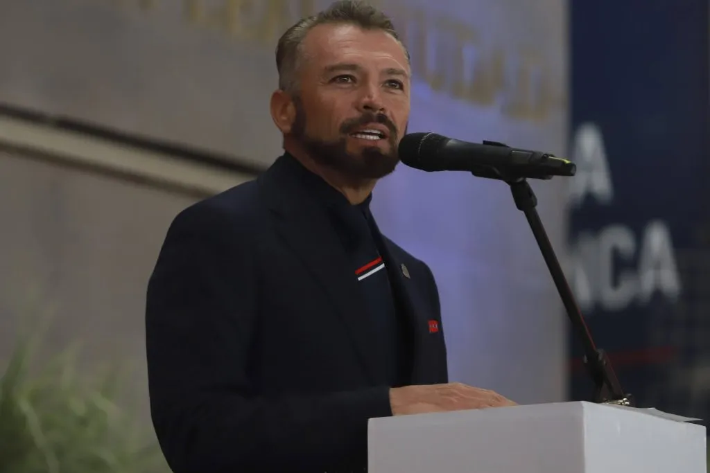 José Luis Higuera confesó que no hubiera traído a Javier Hernández. [Foto IMAGO]