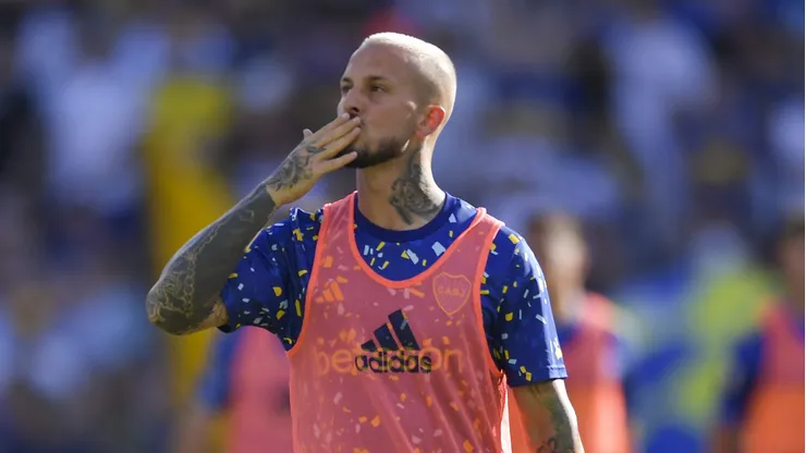 Darío Benedetto defendió a Fernando Gago por su salida de Chivas a Boca Juniors