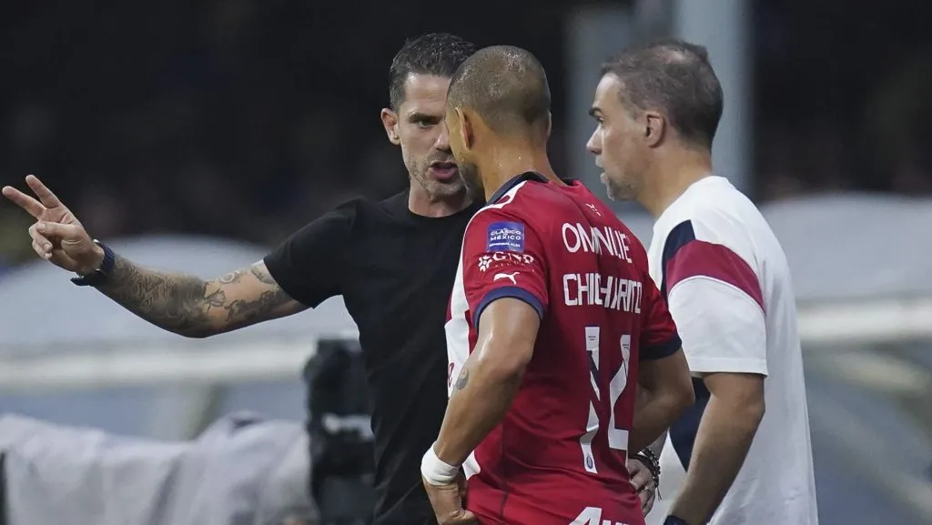 Chicharito cuestionó a Gago tras su polémica salida (Imago7)