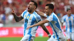 Otamendi festeja el primer gol de Argentina en Venezuela