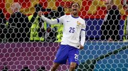 Barcola grita un gol de Francia.