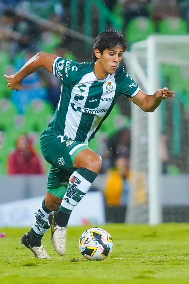 José Juan Macías jugó muy poco hasta el momento con Santos Laguna (Imago7)