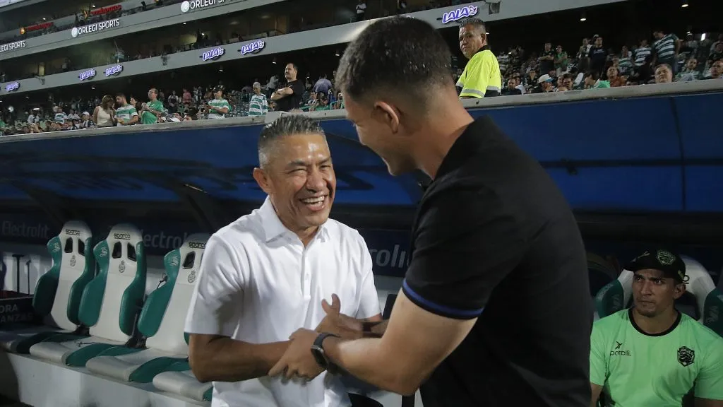 Ignacio Ambriz perdió el duelo táctico con Mauricio Barbieri [Foto: Getty]