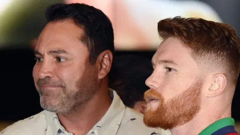 Óscar de la Hoya hizo una fuerte confesión sobre los inicios de Canelo Álvarez.