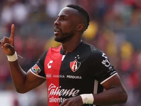 Julián Quiñones se burló de Chivas durante el Clásico Tapatío