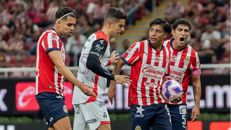 Aficionados de Chivas señalan a los culpables de la derrota en el Clásico Tapatío ante Atlas