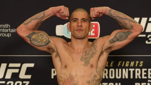 Alex Pereira tiene todo listo para exponer su corona de los semipesados en UFC 307.