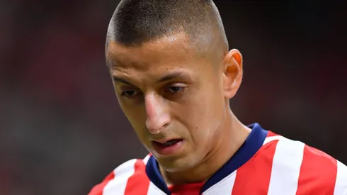 El video que delata a Roberto Alvarado tras la polémica por el barreno contra la prensa en Chivas