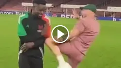 Conor McGregor se divirtió con Bukayo Saka pero casi se pasa en su fuerza.