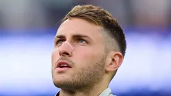 Santiago Giménez se la jugó y eligió entre Chivas y Boca.