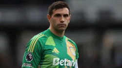 Dibu Martínez, pieza clave en Aston Villa.