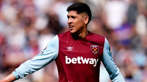 Edson Álvarez no juega ante Brighton