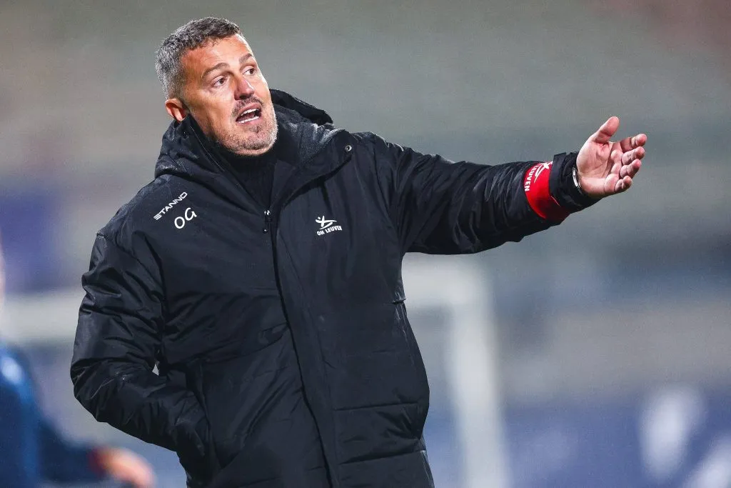 Óscar García está a detalles de ser el nuevo entrenador de Chivas. (Imago)