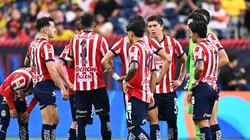 Un músico y boxeador arremetió contra el presente de Chivas
