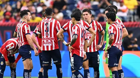 Un músico y boxeador arremetió contra el presente de Chivas