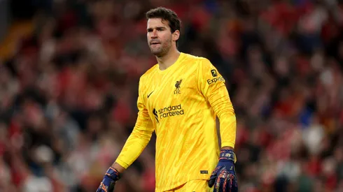 Alisson no estará presente en el juego de Champions.