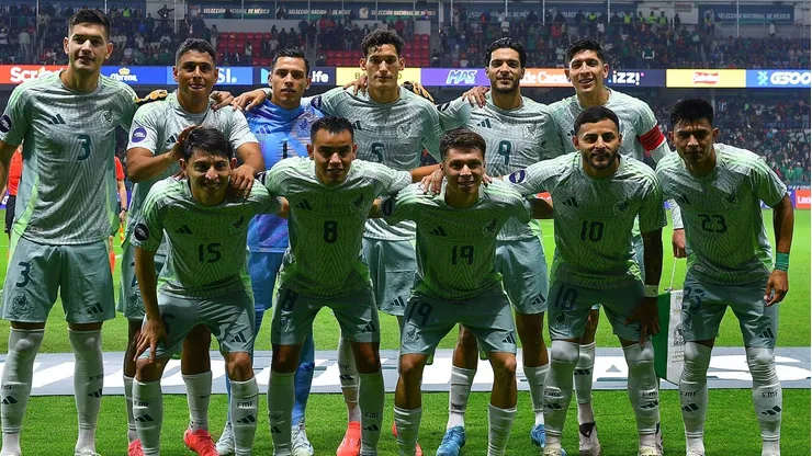 RECORD DATE NOT STATED IV CONCACAF NATIONS LEAGUE 2024-2025 Mexico vs Honduras Mexico team group, Mannschaftsbild, Totale during the Quarterfinals second leg match between Mexican national team, Nationalteam Mexico and Honduras as part of the Concacaf Nations League 2024-2025 at Nemesio Diez Stadium on November 19, 2024 in Toluca, Estado de Mexico, Mexico. TOLUCA ESTADO DE MEXICO MEICO PUBLICATIONxNOTxINxMEXxCHNxRUS Copyright: xAdrianxMaciasx 20241119204308_CNL_CFV_MEX_HON_MEXICO75