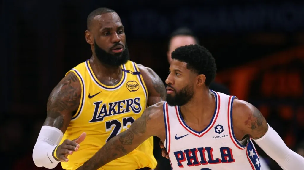 LeBron James y Paul George. (Foto: Getty Images)