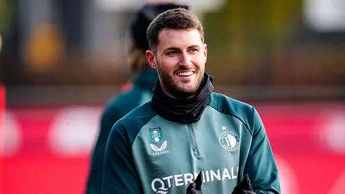 Santiago Giménez envió una advertencia tras la recuperación de su lesión: "Más fuerte que nunca"