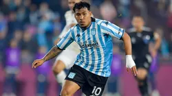 El colombiano disputó diez encuentros con La Academia en la actual Copa Sudamericana.