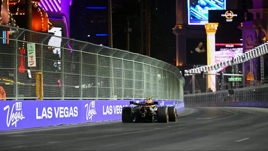 Checo Pérez buscará un buen fin de semana con Red Bull en Las Vegas. (GETTY IMAGES)