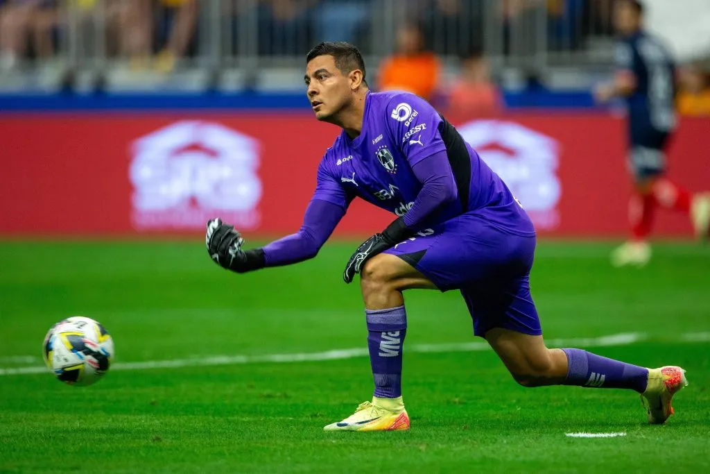 Luis Cárdenas mantuvo una reunión a puertas cerradas con Martín Demichelis y su cuerpo técnico. (Imago)