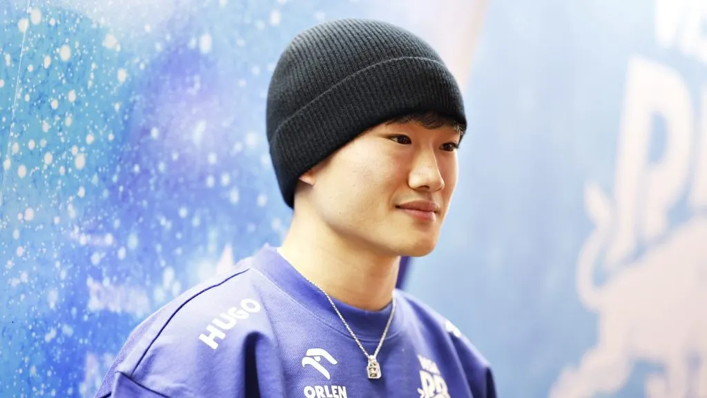 Yuki Tsunoda tuvo un susto inesperado en Las Vegas, pero lo dejó atrás y está listo para correr. (GETTY IMAGES)