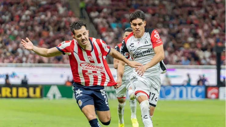 Las alineaciones de Chivas vs. Atlas por el Apertura 2025