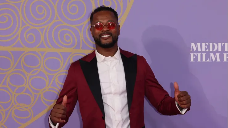 Patrice Evra pasó del hambre a conquistar el mundo del futbol con su alegría tan propia.