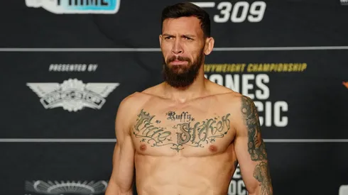 Mauricio Ruffy vivió un curioso momento en UFC 309 con sus uñas.