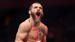 Jim Miller sigue haciendo historia dentro de la UFC y se llevó una victoria que amplió más su legado.