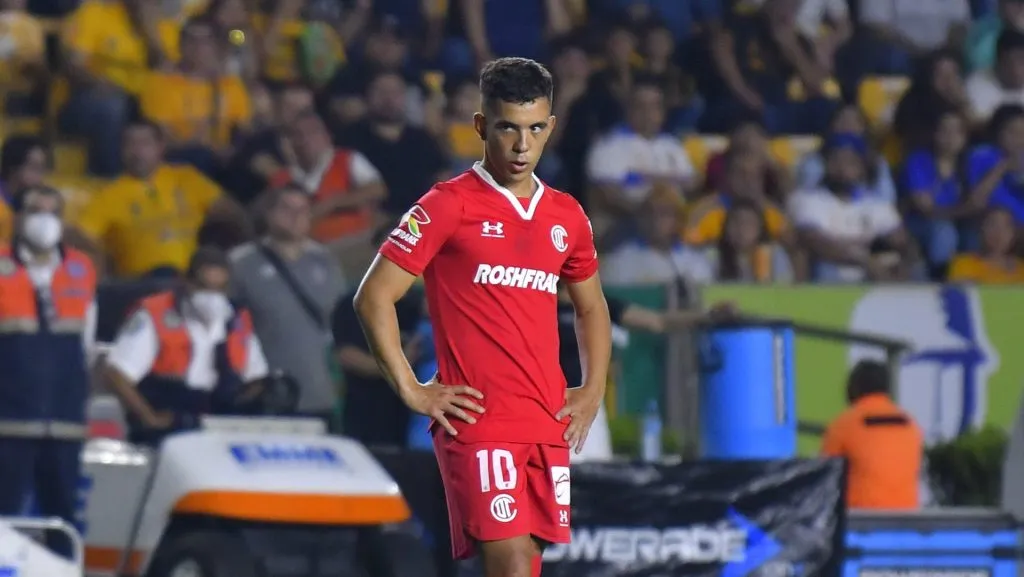 Leo Fernández debe regresar a Toluca tras su paso por Peñarol (Imago7)