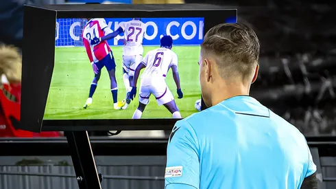 La FIFA piensa cambios para mejorar el rendimiento del VAR