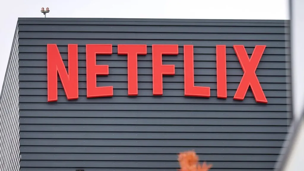 Netflix será el encargado de transmitir la gran pelea entre Mike Tyson y Jake Paul. (GETTY IMAGES)