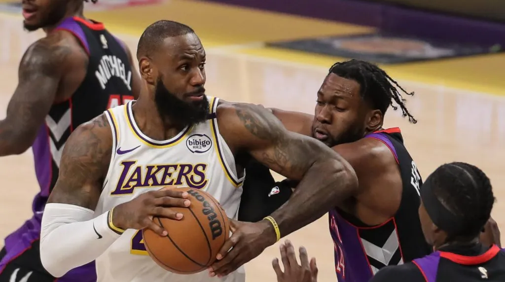 LeBron en el juego Lakers vs. Raptors. (Foto: Imago)