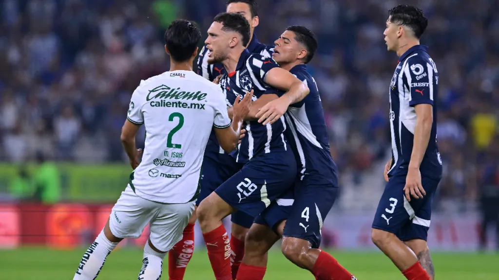 Ocampos y el momento de calentura que le costó la roja [Foto: Getty]